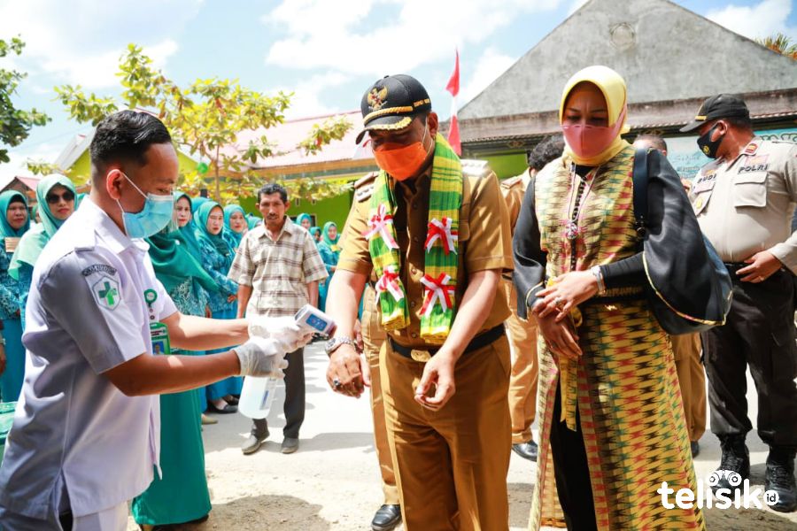 Bupati Buton Kunjungi Masyarakat Desa Terujung