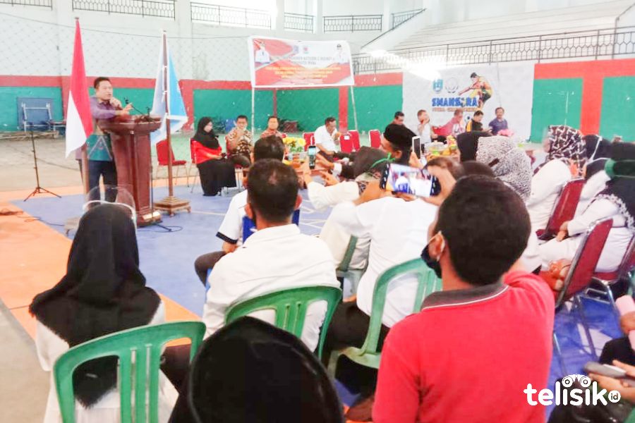 Bupati Muna Naikan Gaji Honorer K2 Menjadi Rp 1 Juta