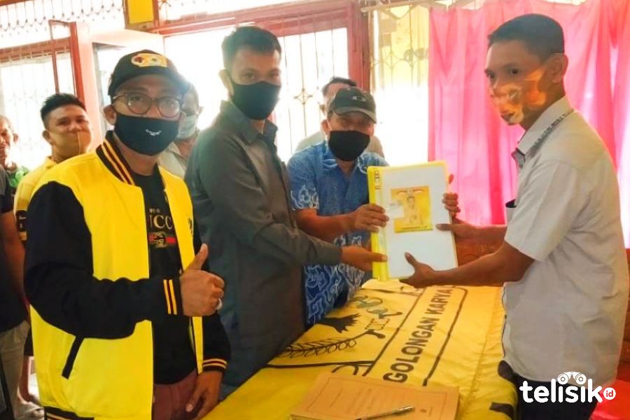 Dikawal Delapan PK, Sahabuddin Kembalikan Berkas Pencalonan Ketua Golkar Kendari