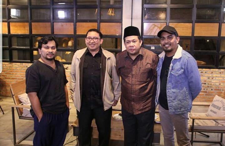 Fahri Hamzah dan Fadli Zon Dapat Penghargaan Bintang Mahaputra Nararya