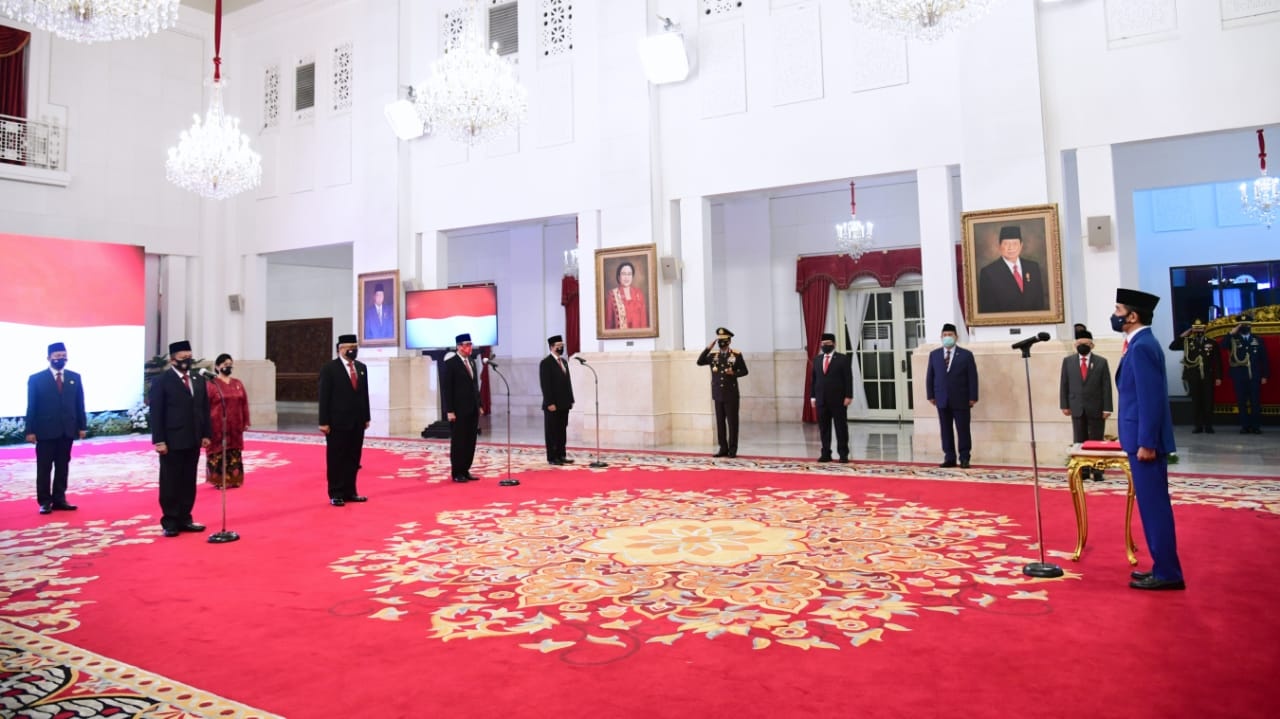 Jokowi Lantik Anggota Kompolnas, Berikut Daftarnya
