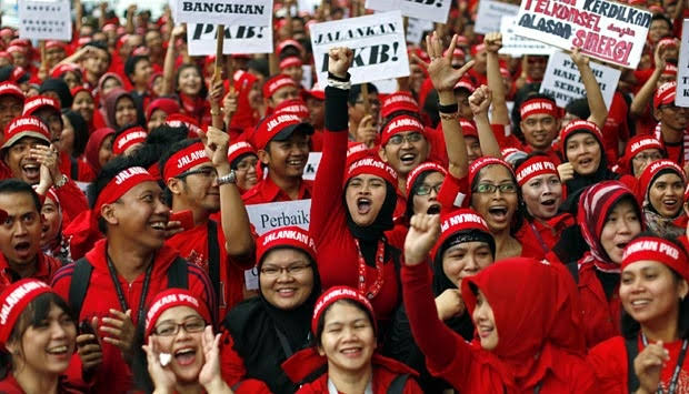 Karyawan Bergaji di Bawah Rp 5 Juta Dapat Bansos dari Pemerintah