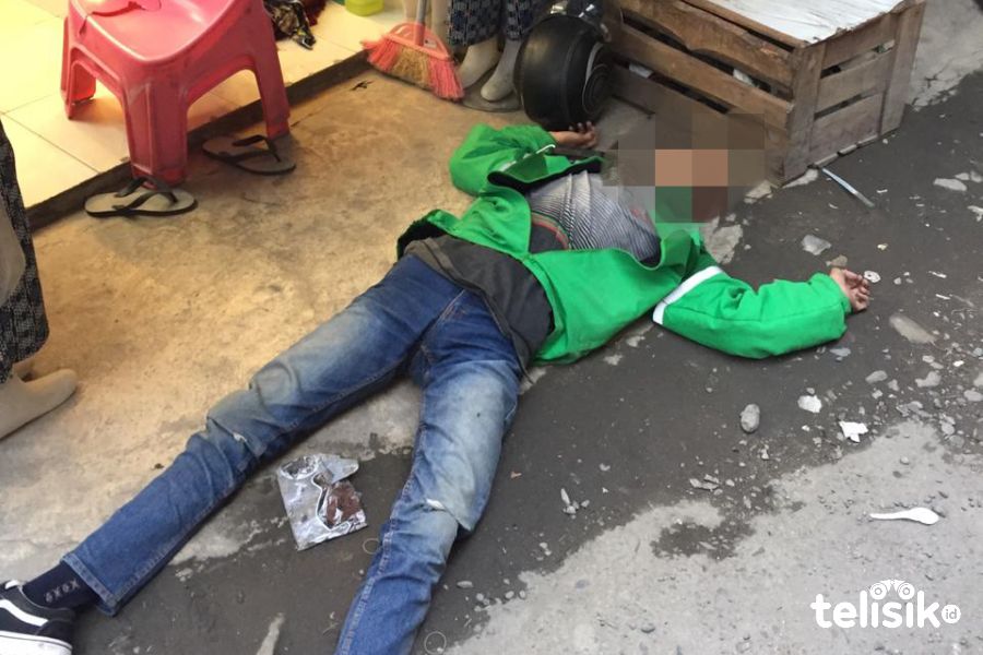 Pengendara Ojol Meninggal Saat Membawa Penumpang