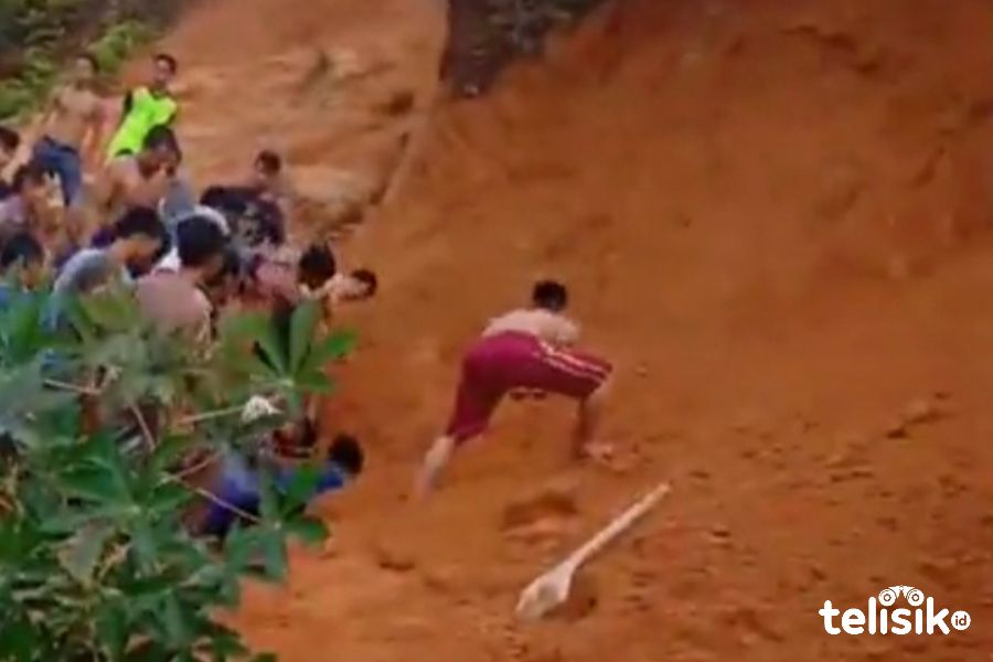 Satu Keluarga Tertimbun Tanah, Dua Meninggal