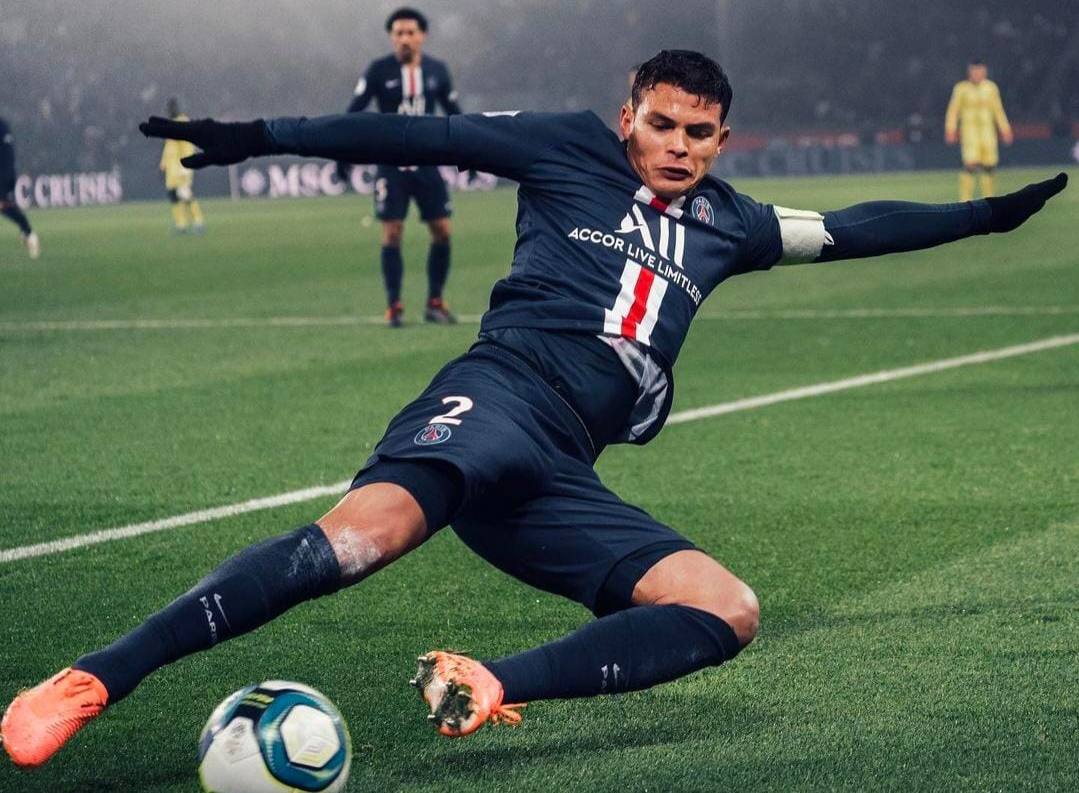 Sepakat Gabung Chelsea, Thiago Silva Dikontrak Dua Tahun