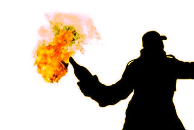 Soal Proyek, Rumah Penyangga Lelang di Busel Dibom