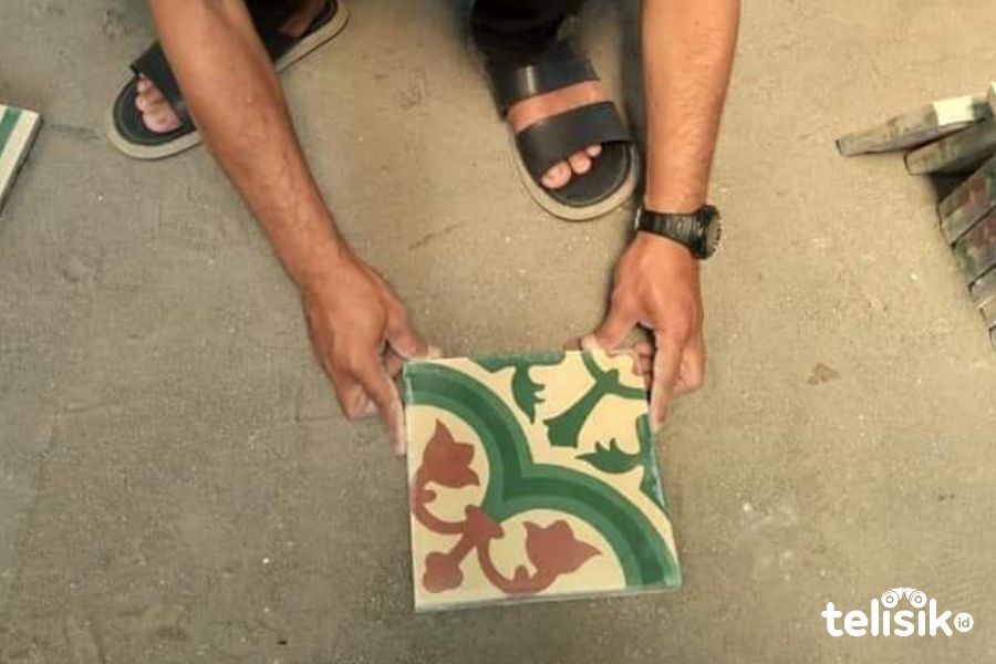 Tegel Bermotif Jadi Primadona, Kini Banyak Dicari Orang