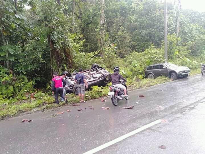 Akibat Tumpahan Solar, Mobil Terguling di Konsel