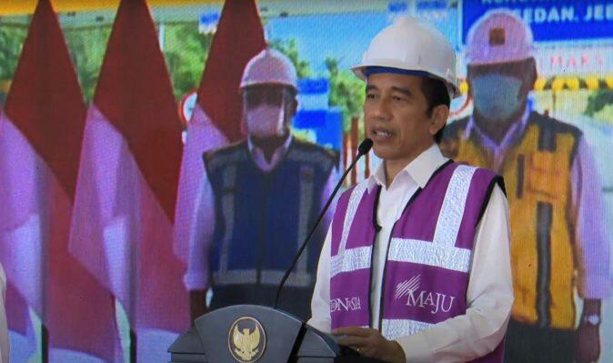 Jokowi Resmikan Jalan Tol Pertama di Sulawesi Utara