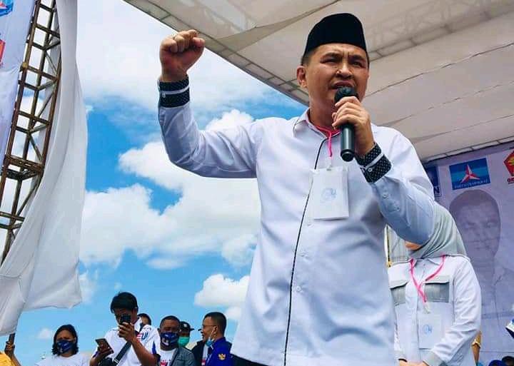 Petahana Cenderung Tumbang