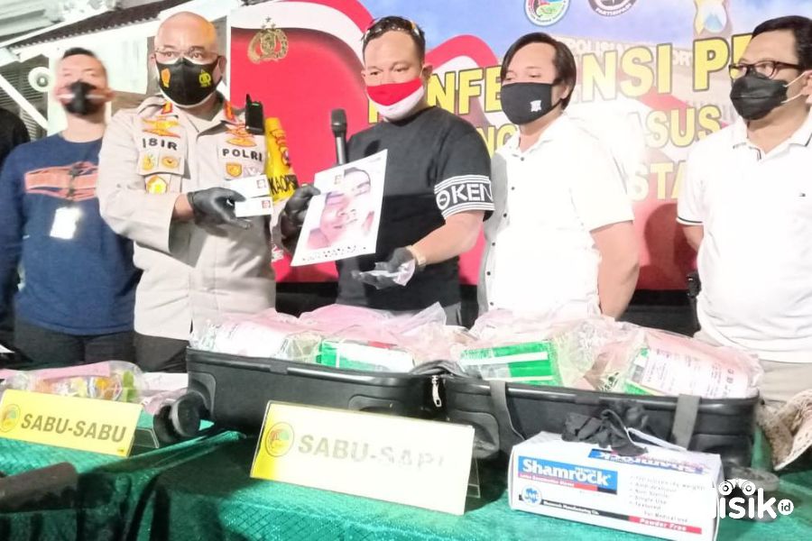 Serang Petugas Pakai Parang, Dua Bandar Sabu Ditembak Mati