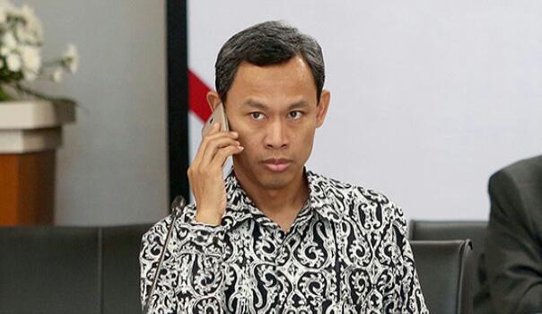 Usai Ketua KPU RI, Kini Komisioner Pramono Ubaid Juga Positif COVID-19