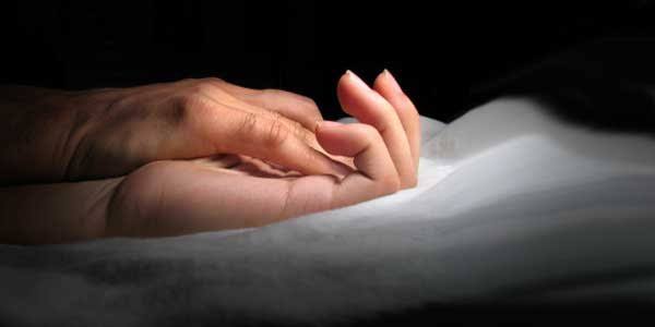 Zina Hati: Membayangkan Berhubungan Intim dengan Orang Lain