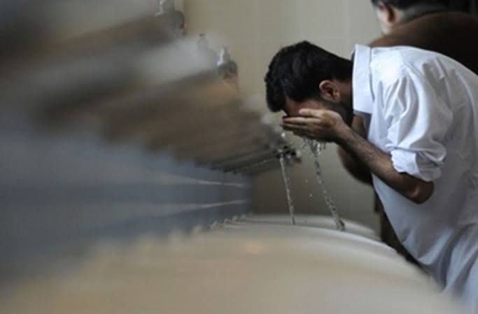 Bolehkah Berbicara Saat Wudhu?