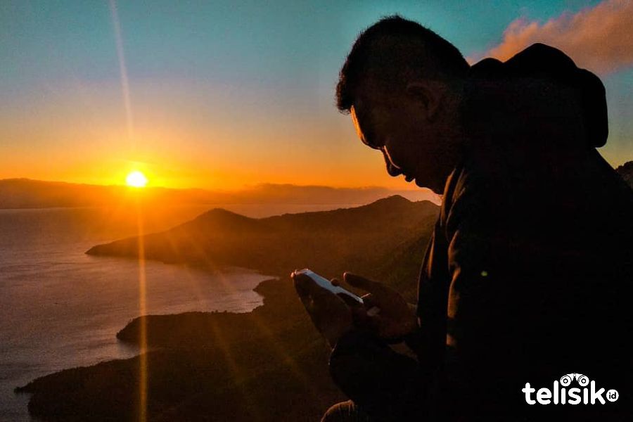 Bukit Padamarang, Pulau Perawan dan Negeri di Atas Awan