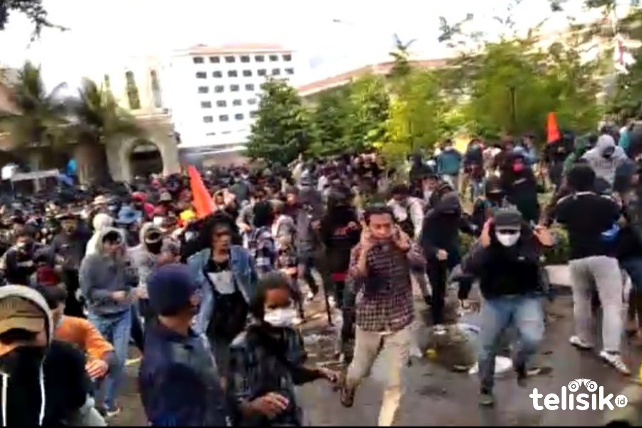 Demo Tolak Omnibus Law di Yogyakarta Ricuh, Begini Kronologisnya