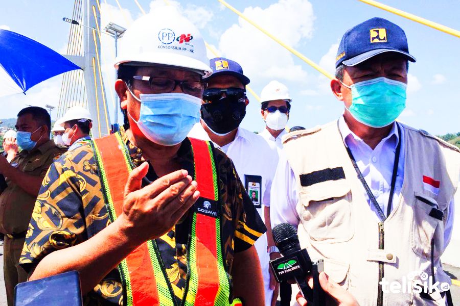 Kunjungi Jembatan Teluk Kendari, Ridwan Bae Berterima Kasih pada Jokowi