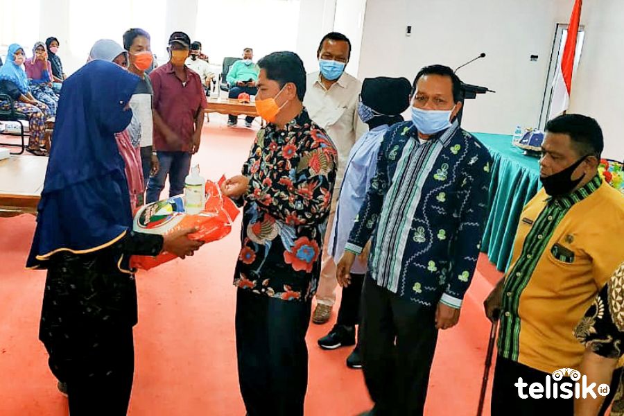 Pedagang Kecil Terdampak COVID-19 di Buton Dapat Bantuan