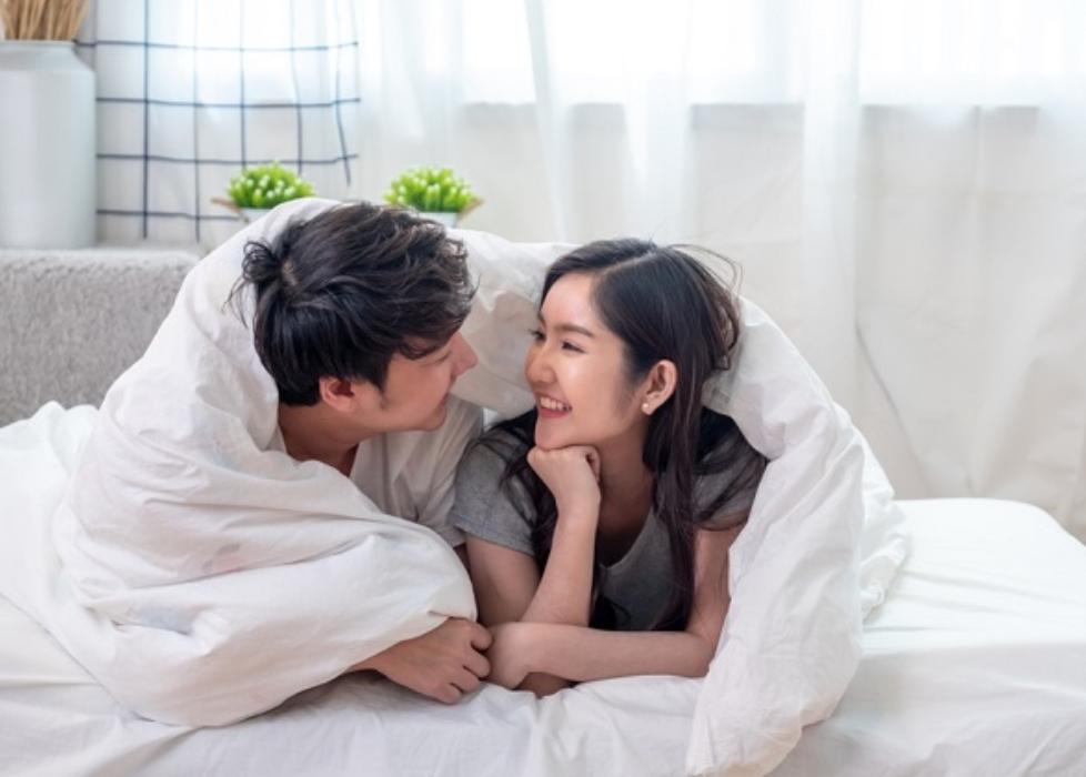 8 Tips yang Bisa Anda Lakukan untuk Memuaskan Pasangan saat Berhubungan Intim