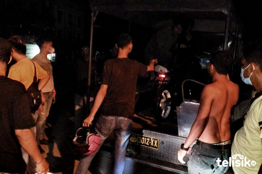 Geng Motor Merusak Warung dan Kendaraan Milik Warga
