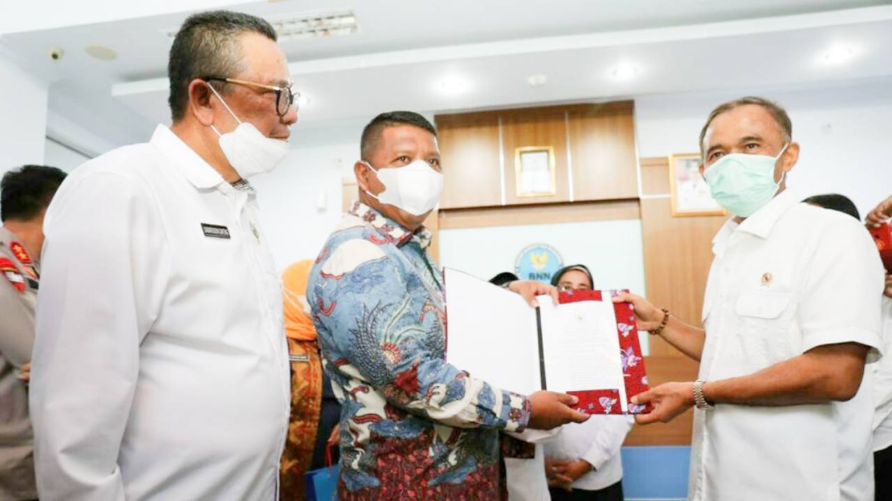 Hibah Lahan Kantor BNNK Kendari Hingga BNN Sultra, Berdayakan Warga Rentan Narkoba