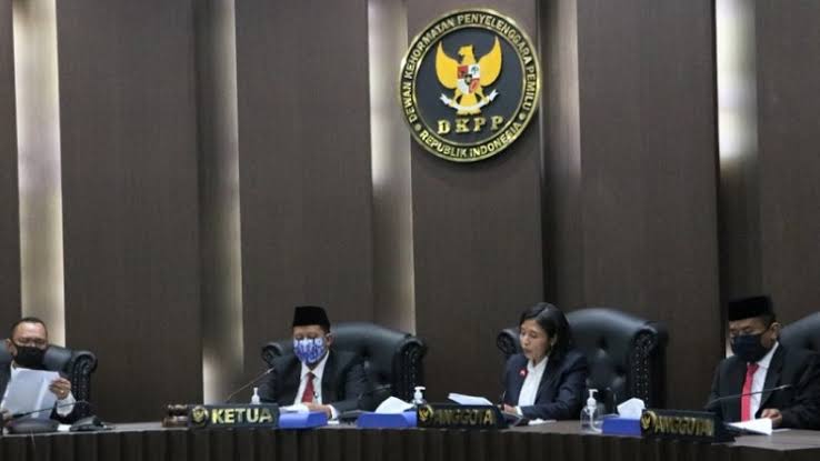 Ketua KPU Jeneponto Perkosa Caleg dan Minta Iphone 6S Plus Diberhentikan