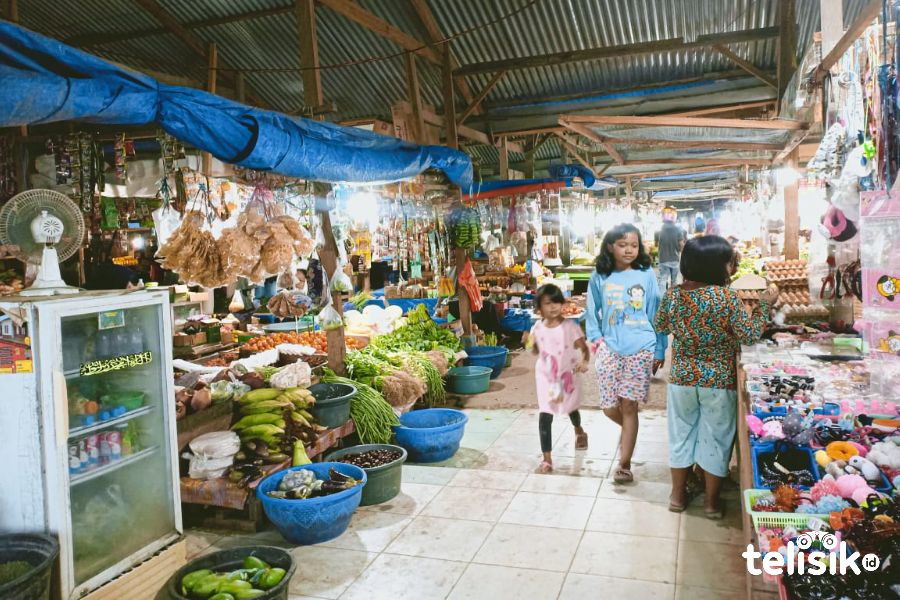 Nyamannya Berdagang di Pasar Ilegal