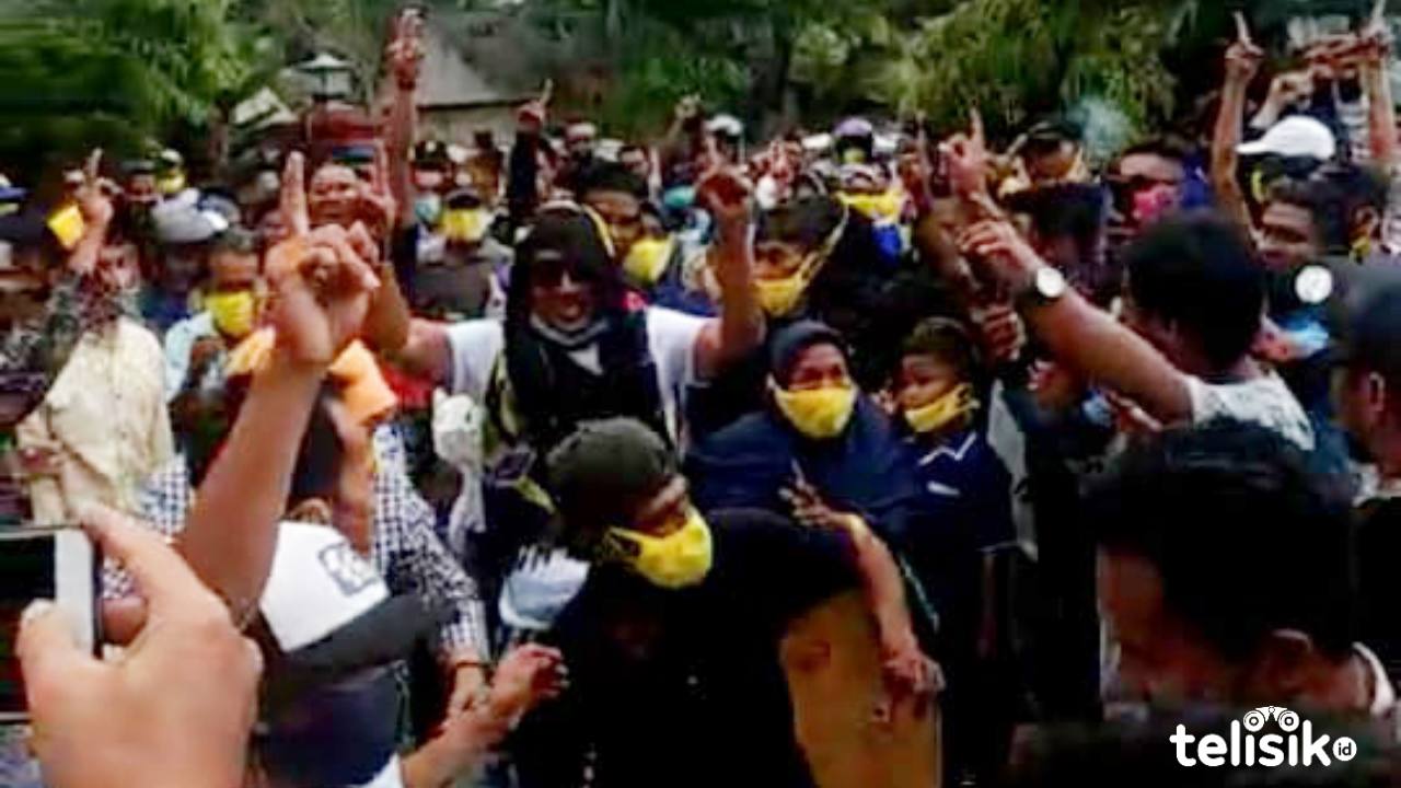 Ratusan Massa Pendukung RIDA Sambut Kedatangan Umar Samiun