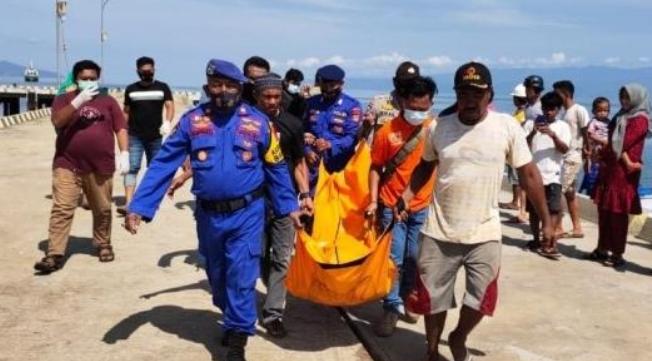 Seorang Pria Ditemukan Tewas di Perahu