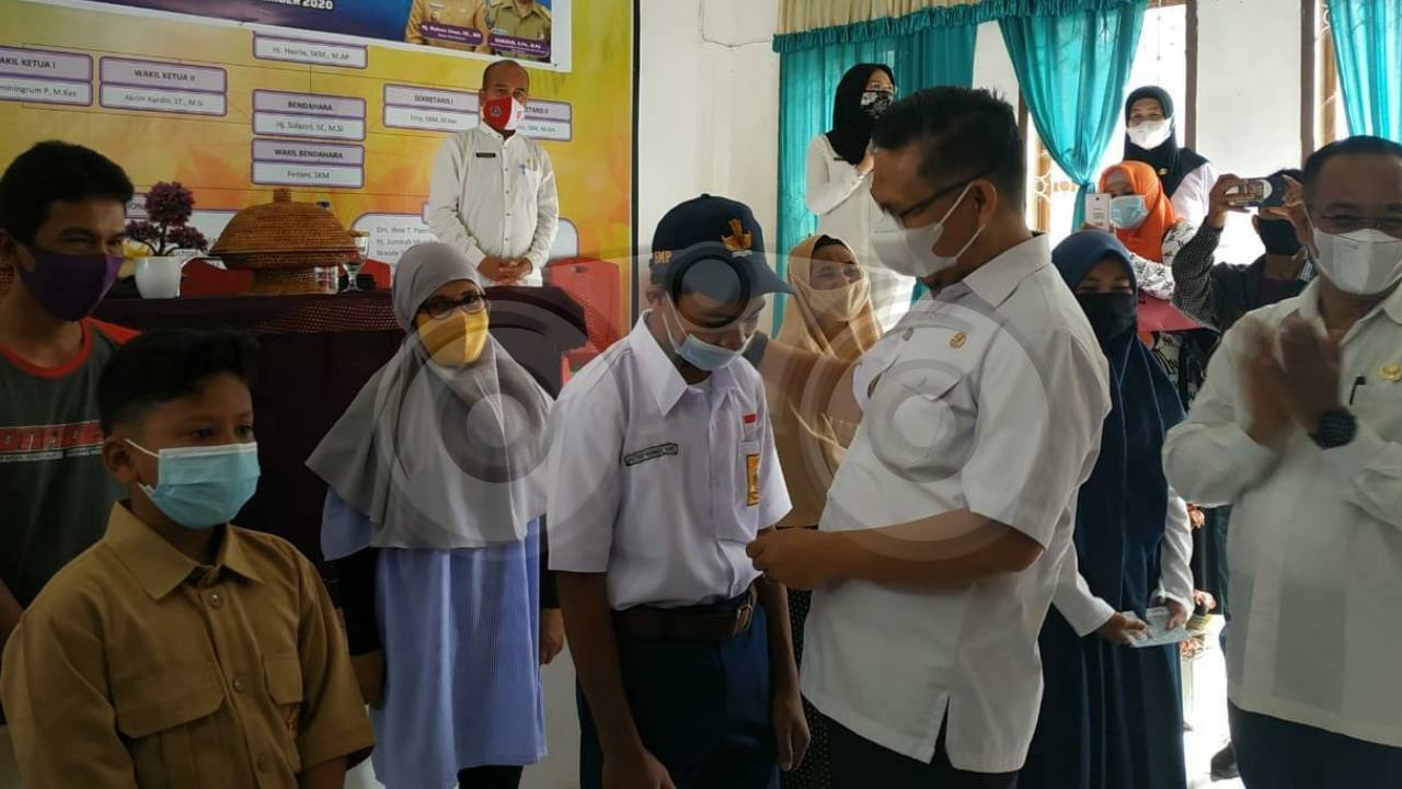 320 Pelajar Tidak Mampu di Kota Kendari Terima Beasiswa