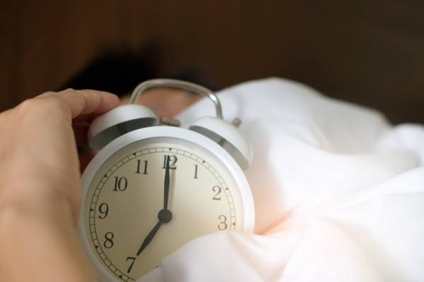 7 Bahaya Tidur Pagi bagi Kesehatan