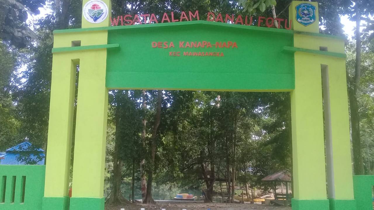 Danau Fotu, Destinasi Wisata yang Tak Pernah Sepi
