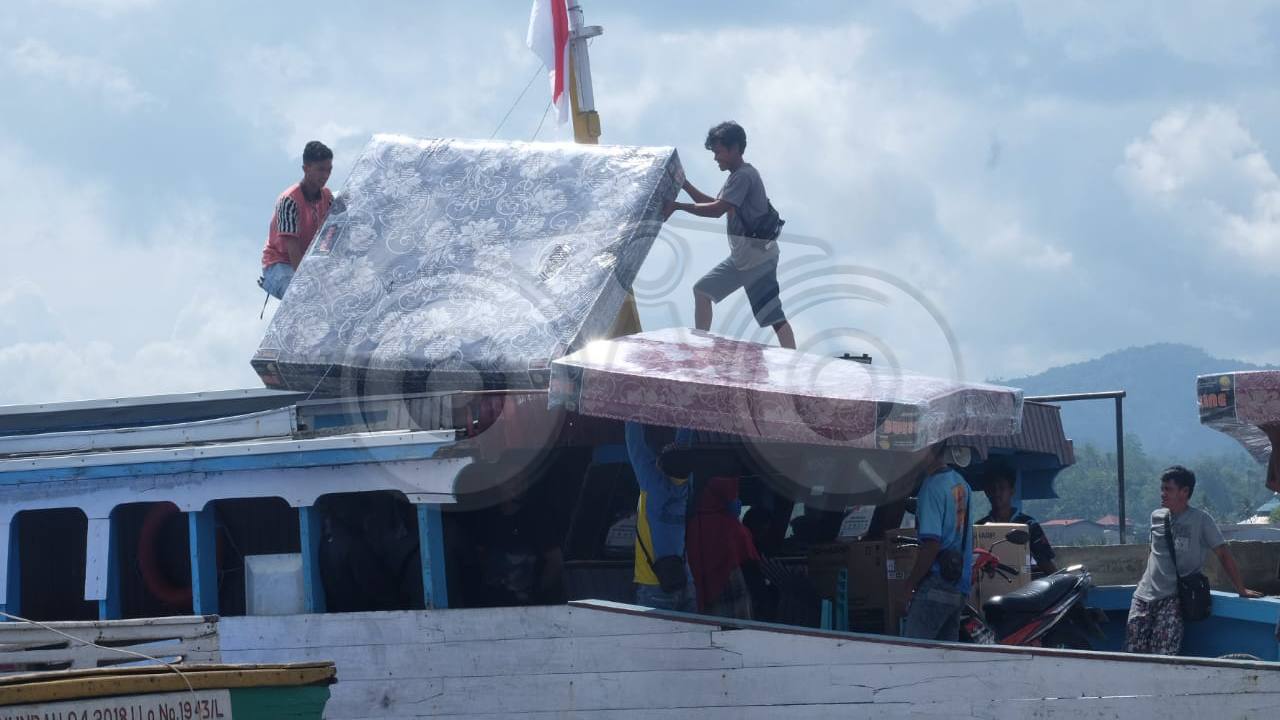 Foto Humanis: Belanja di Akhir Tahun