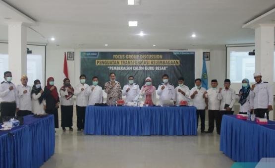 IAIN Kendari Beri Pembekalan Guru Besar