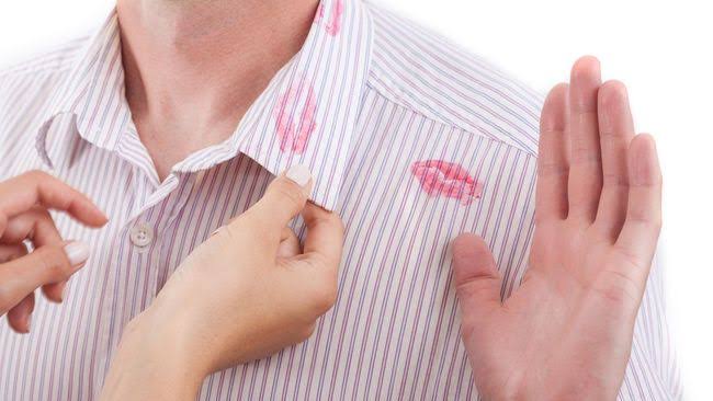 Kenali 10 Tanda Pasangan Anda Mulai Coba Selingkuh