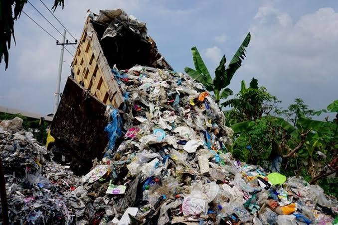 Libur Natal dan Tahun Baru Sampah di Kendari Meningkat