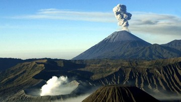 Masa Siaga Bencana Awan Panas Gunung Semeru Diperpanjang