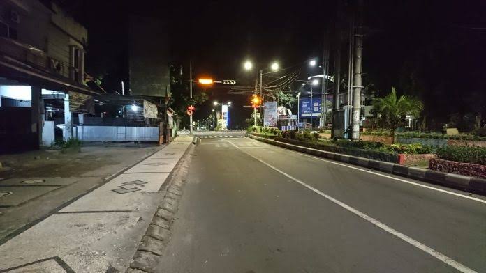 Pandemi COVID-19 Tinggi, Jatim Berlakukan Jam Malam