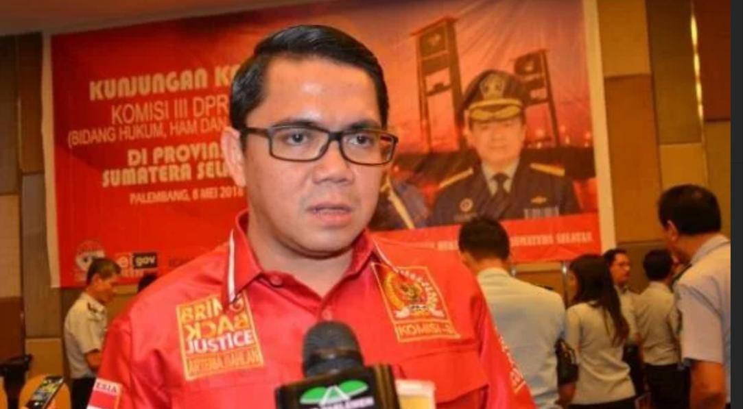 PDIP Minta Publik Beri Kesempatan Polisi Tangkap Habib Rizieq