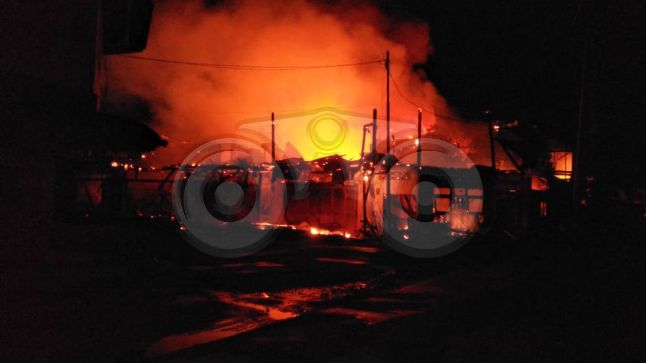 10 Ruko di Kota Lama Ludes Terbakar