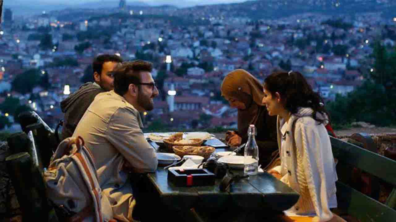 Dahulukan Makan Daripada Salat, Begini Penjelasannya