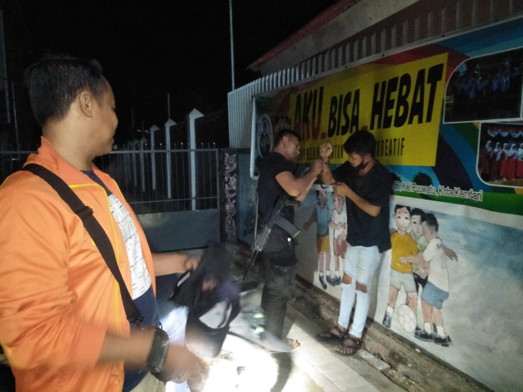 Dua Kelompok Pemuda di Puuwatu Tawuran