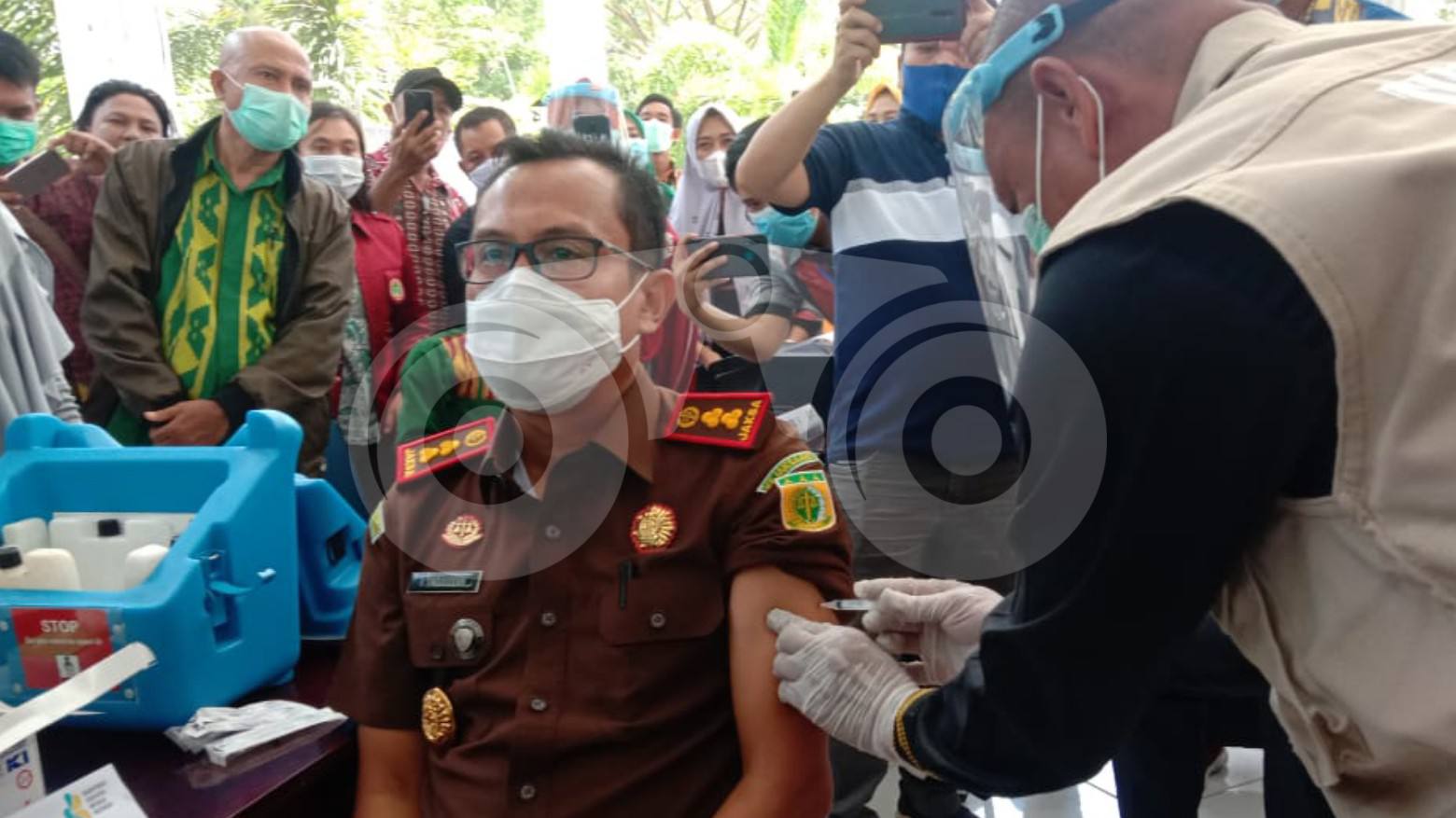 Kajari Orang Pertama Disuntik Vaksin di Konawe