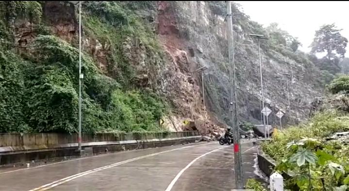 Longsor di Trans Sulawesi Maros, Akses Makassar-Bone Terputus