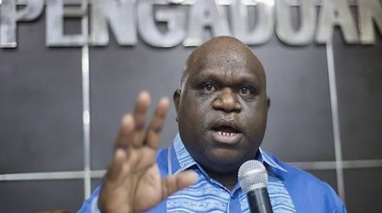 Natalius Pigai, Mercusuar dari Bumi Cendrawasih