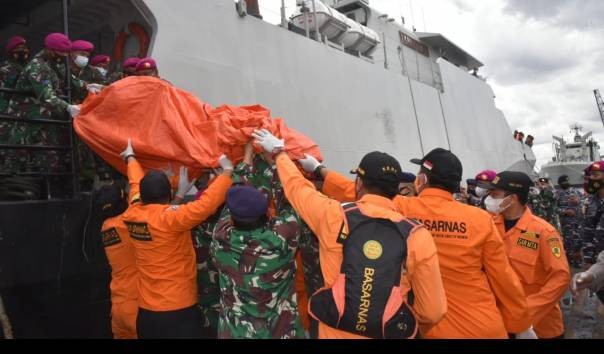 RS Polri Terima 56 Kantong Jenazah di Hari Keempat Pencarian Pesawat Sriwijaya
