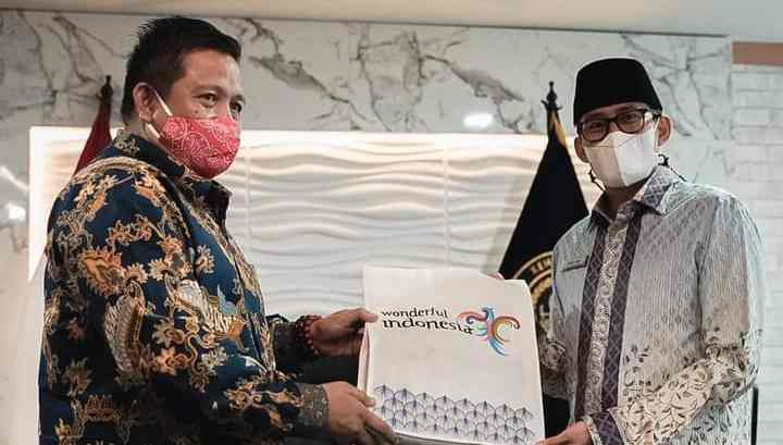 Rusman Paparkan Konsep Mai Te Wuna Dihadapan Sandiaga Uno