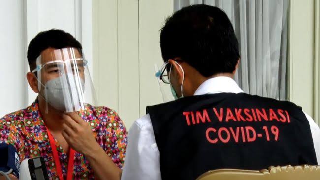 Selain Disuntik Vaksin Dosis Kedua, Raffi Ahmad Juga Disidang Pelanggaran Prokes Hari Ini