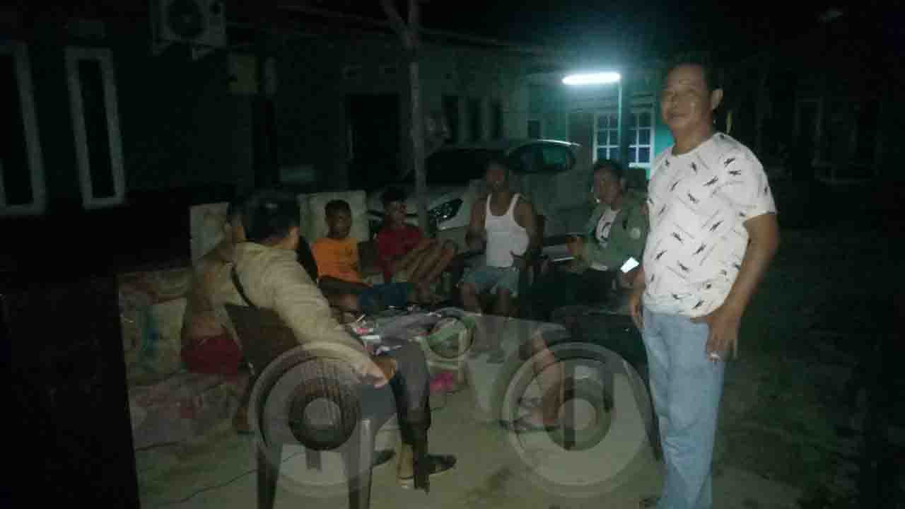 Warga Dua Kelurahan Dibubarkan Aparat Saat Pesta Miras