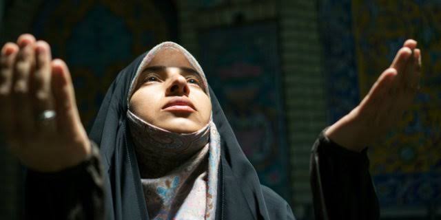 10 Waktu Mustajab untuk Berdoa yang Perlu Anda Ketahui